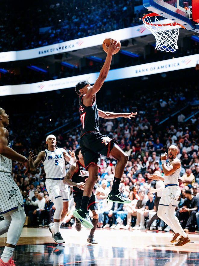 费城76人缺阵恩比德仍胜魔术 团队篮球成关键